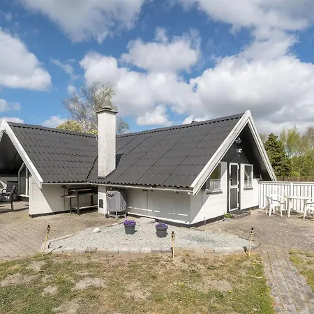 Prázdninový dům Arnfin - 160m From The Sea By Interhome Rødby
